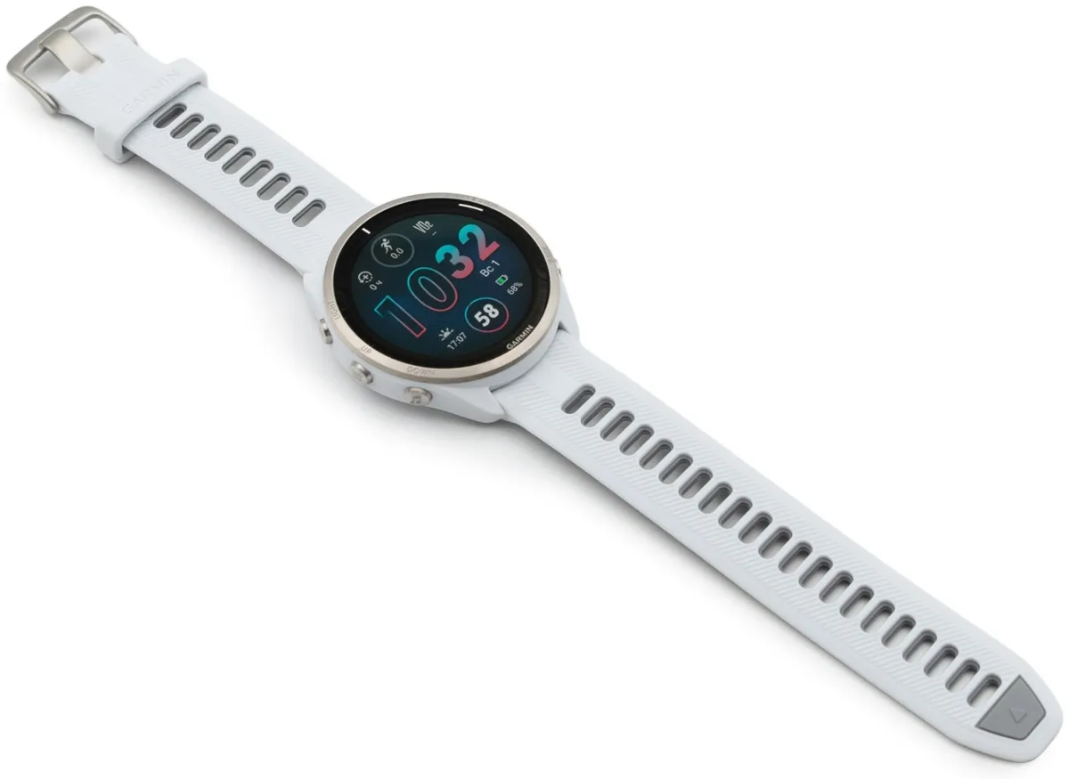Смарт-часы Garmin Forerunner 965 белый (02809-11)