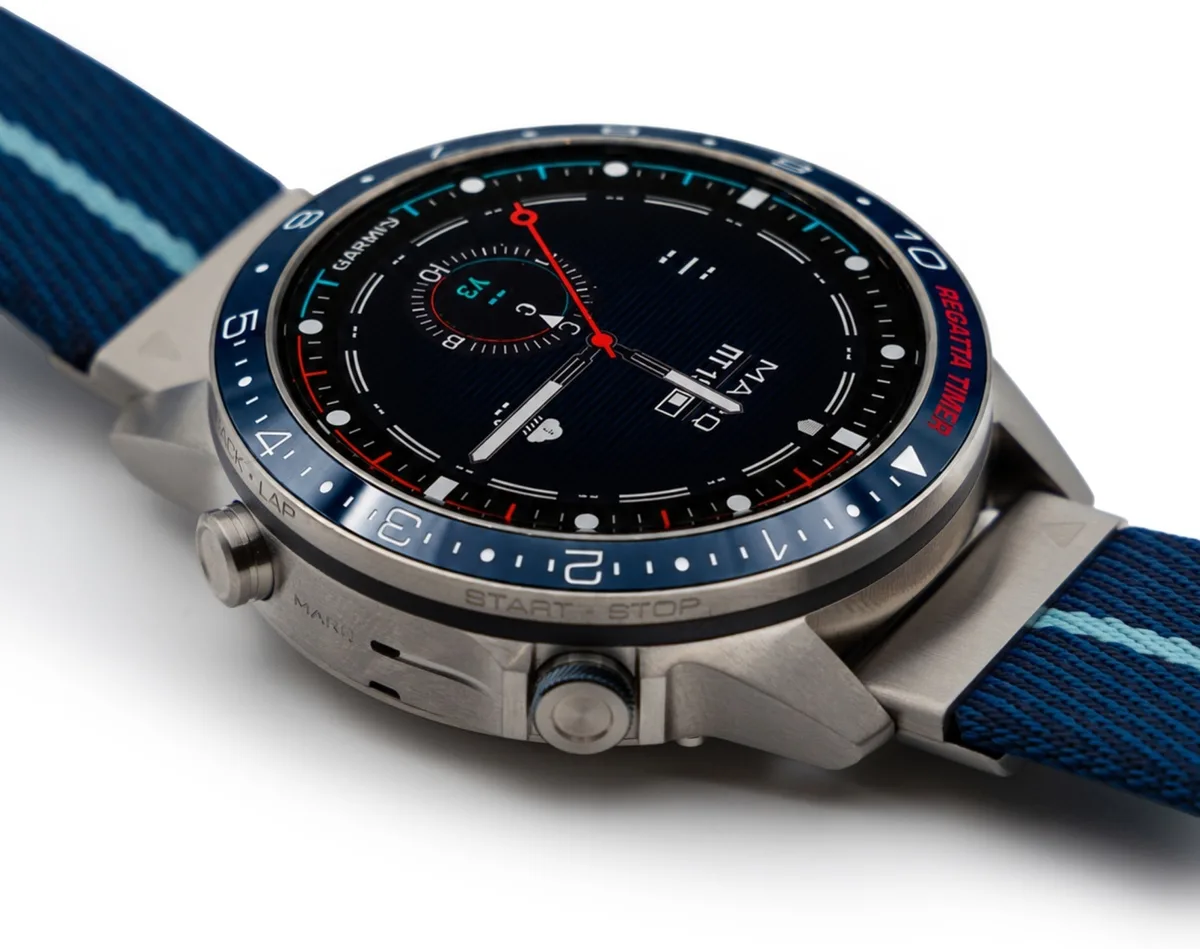 Смарт-часы Garmin MARQ Captain Gen 2 серебристый-синий-синий (02648-11)