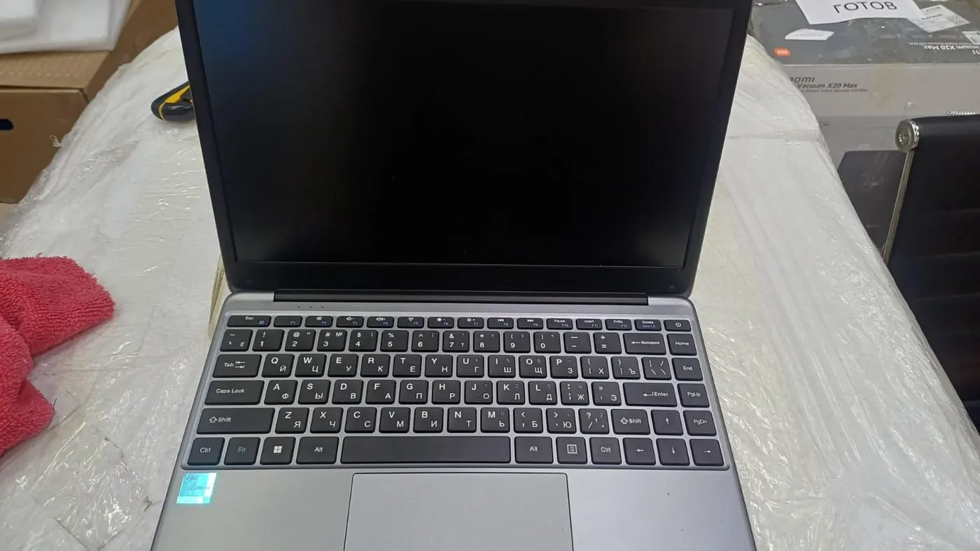 Ноутбук Chuwi HeroBook Pro 14" Intel N4020 8/256GB Черный, Уценка — фото дефекта 2