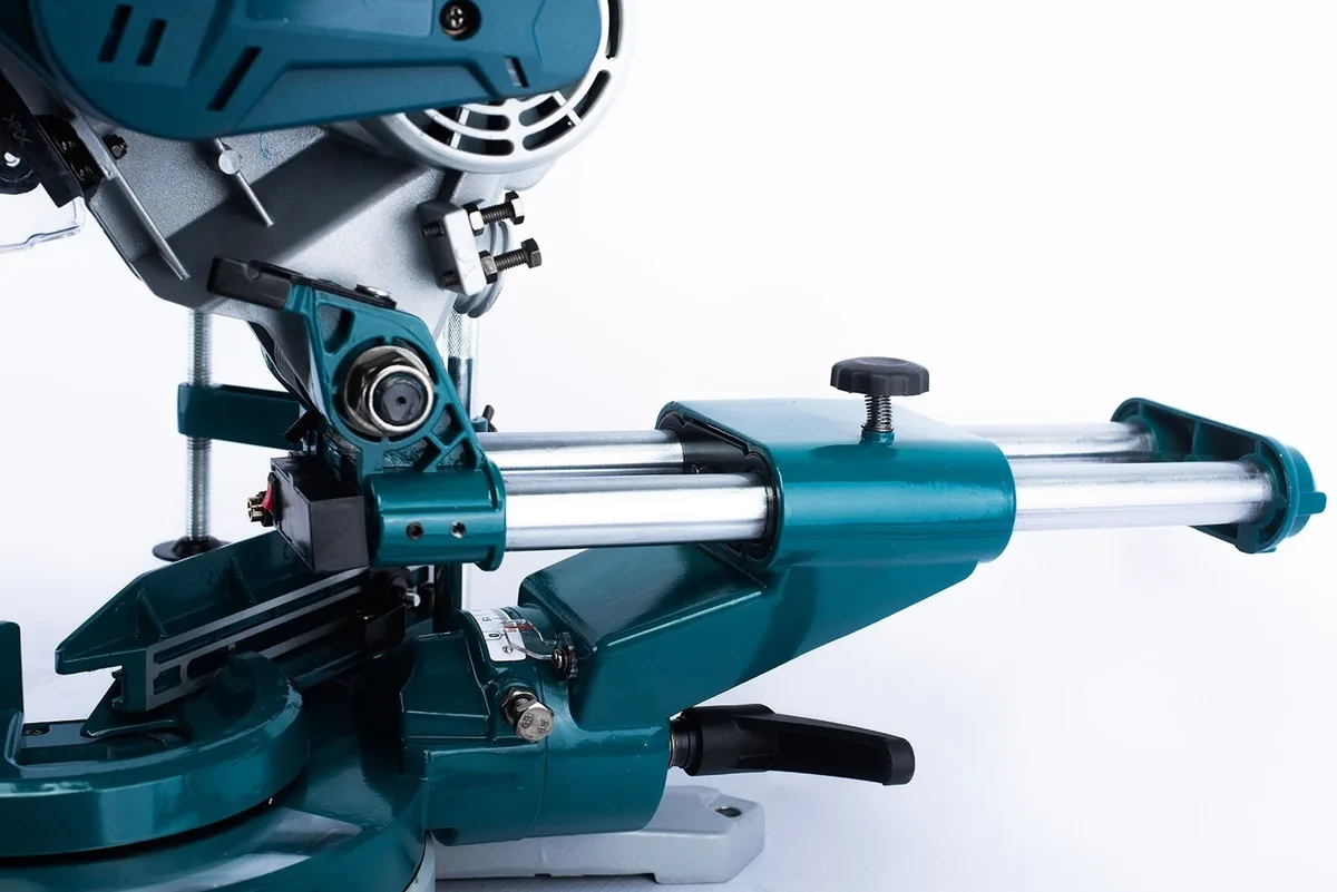 Пила торцовочная Alteco MS 2200-255 BD