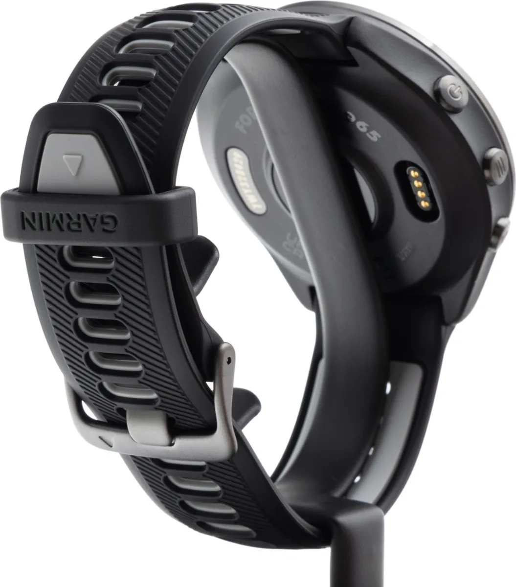 Смарт-часы Garmin Forerunner 965 черный (02809-10)
