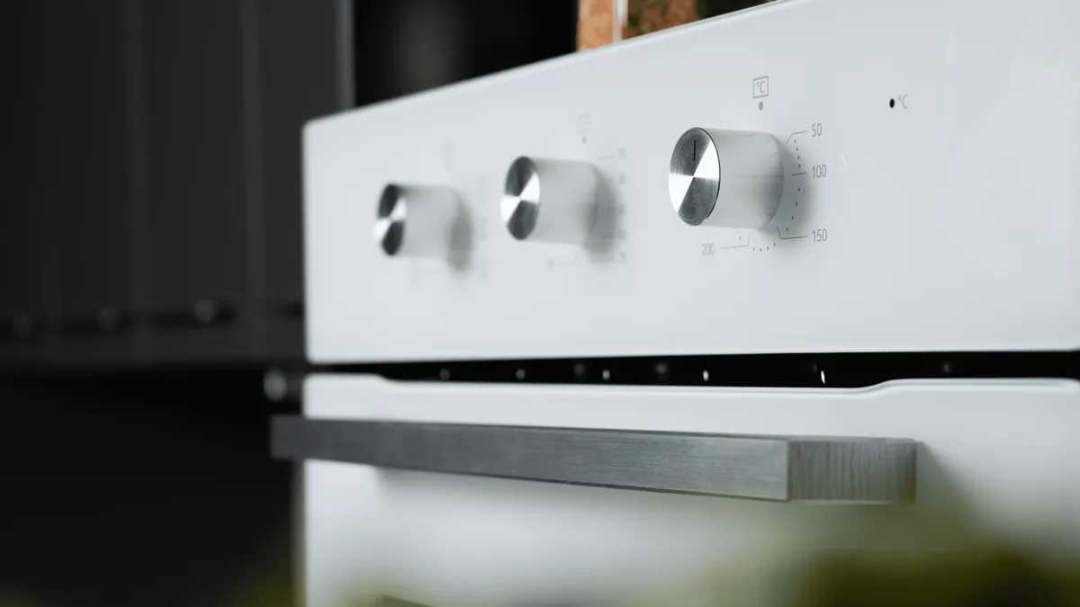 Шкаф духовой Midea MO11000GW Белый