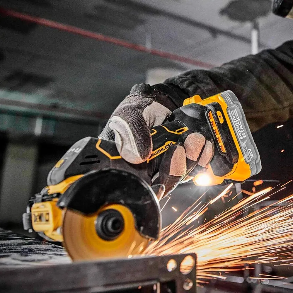 Дисковая пила DeWALT DCS438N-XJ