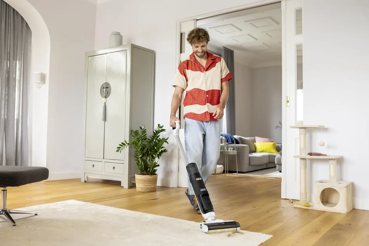 Моющий пылесос Karcher FCV 3 *EU