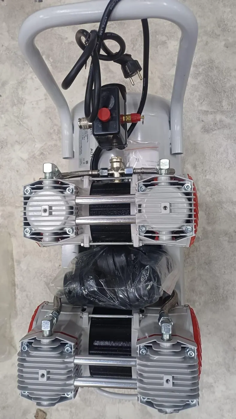 Компрессор безмаслянный ALTECO ACO 50L, Уценка — фото дефекта 5