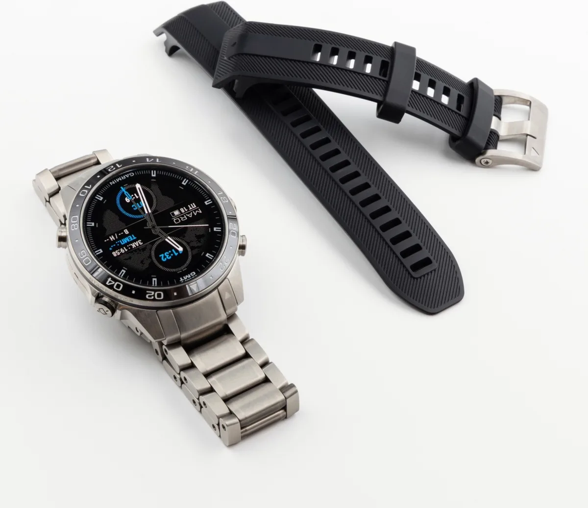 Смарт-часы Garmin MARQ Aviator Gen 2 серебристый (02648-01)