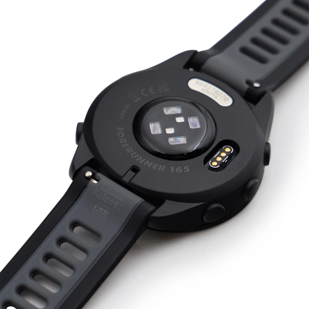 Смарт-часы Garmin Forerunner 165 черный-серый (02863-20)