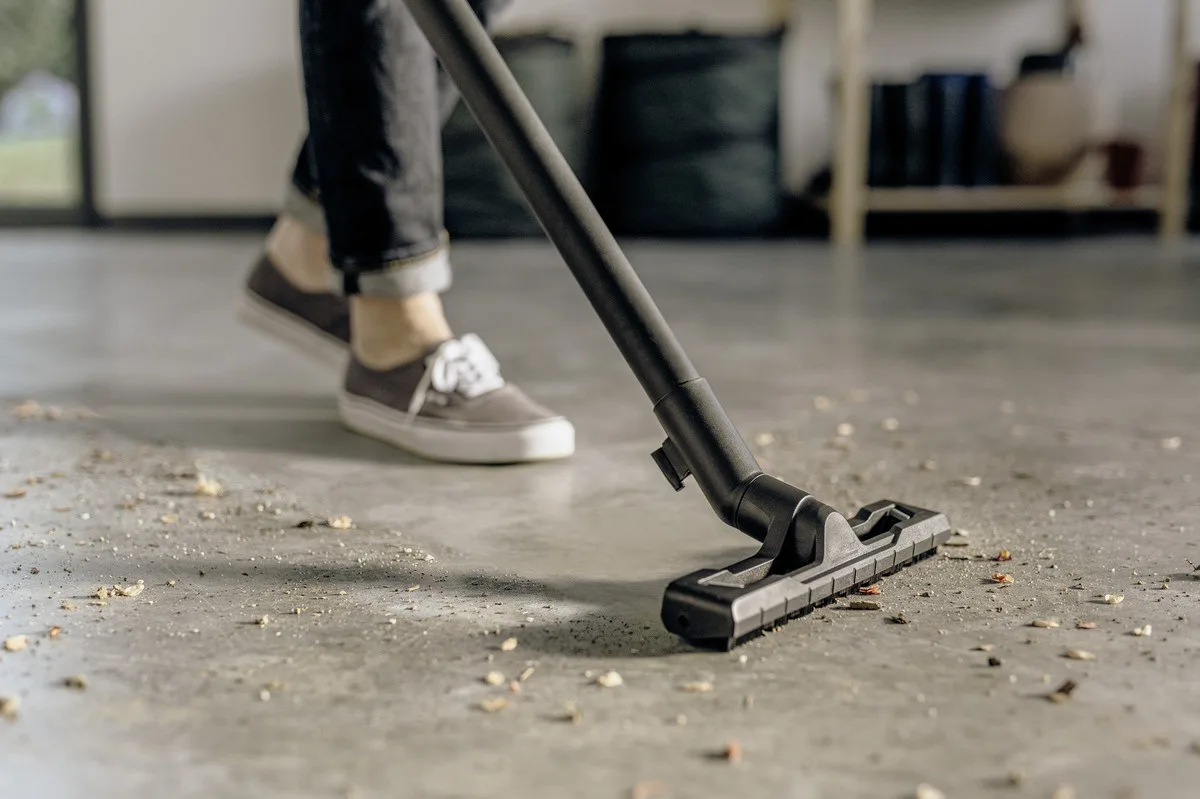 Пылесос Karcher WD 2 Plus V-12/4/18/C (YYY)