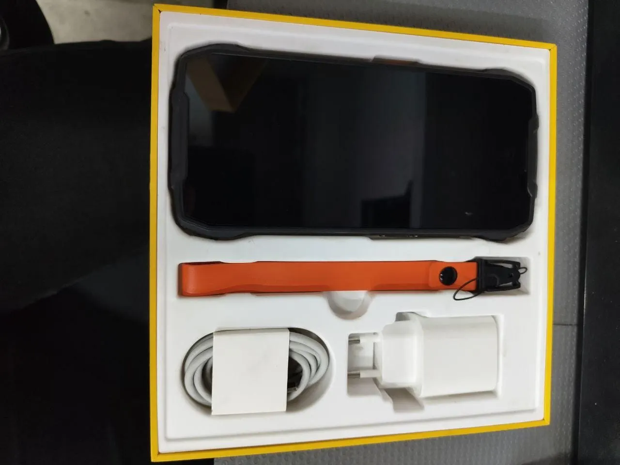 Смартфон BlackView Oscal Pilot 1 6/256GB Black, Уценка — фото дефекта 3