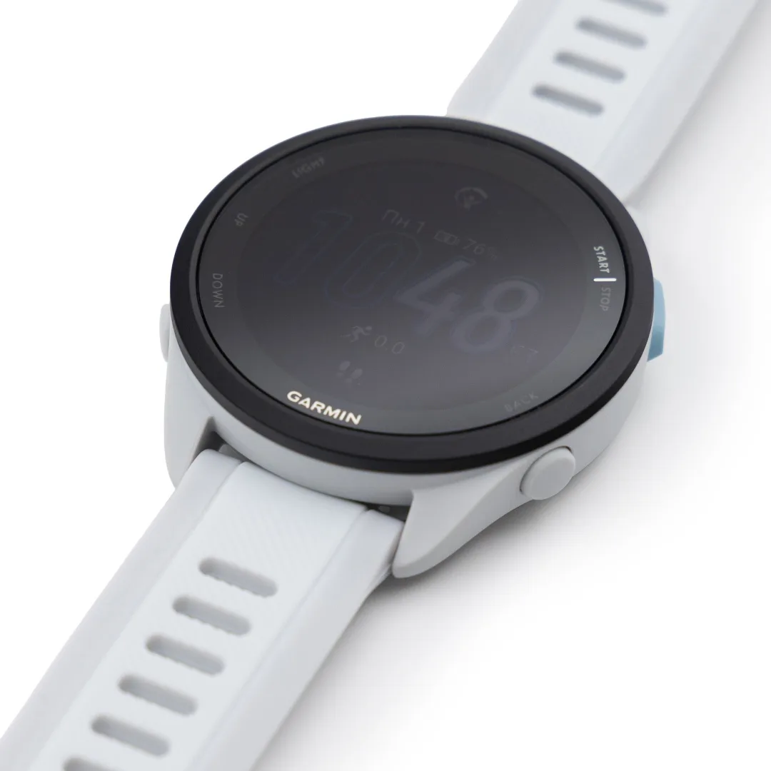 Смарт-часы Garmin Forerunner 165 белый (02863-21)