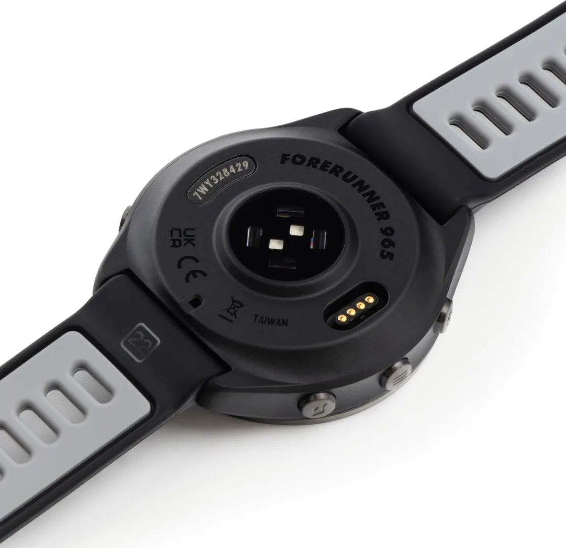 Смарт-часы Garmin Forerunner 965 черный (02809-10)