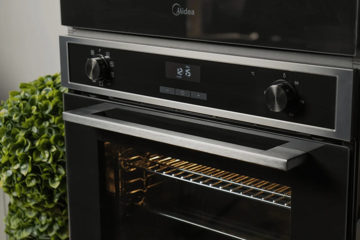 Духовой Шкаф Midea MO72105X черный, стальной