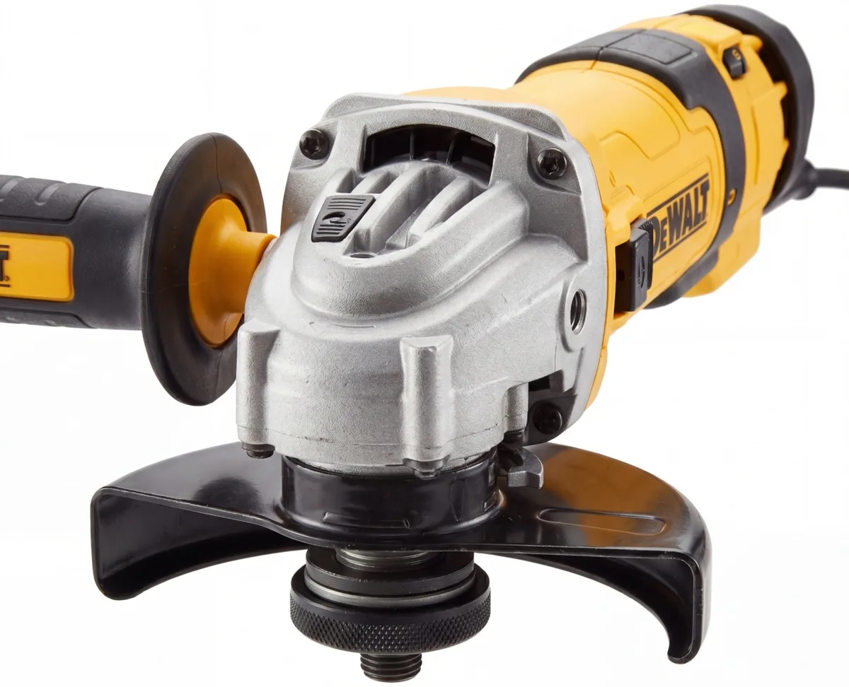 Шлифмашина угловая DeWALT DWE4257-QS