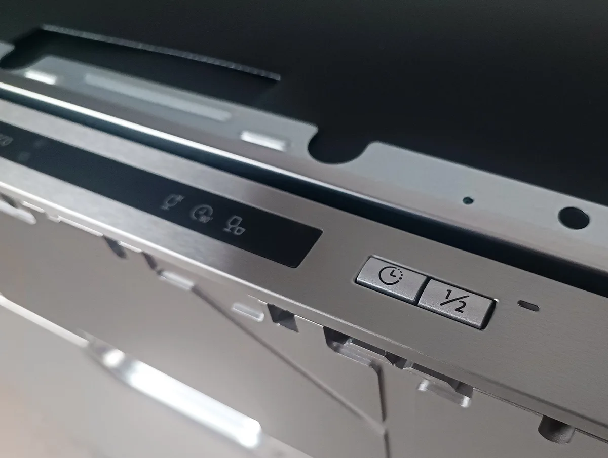 Посудомоечная машина Midea MDWB-6016BL серебристый