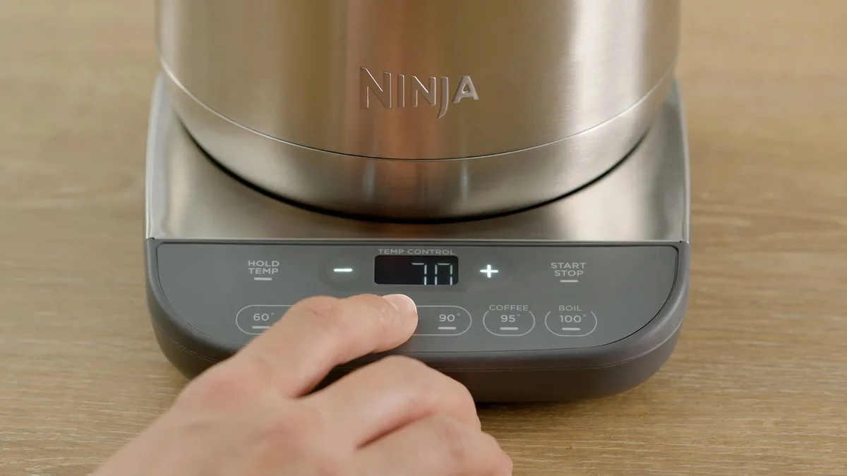 Чайник электрический Ninja KT201EU металл