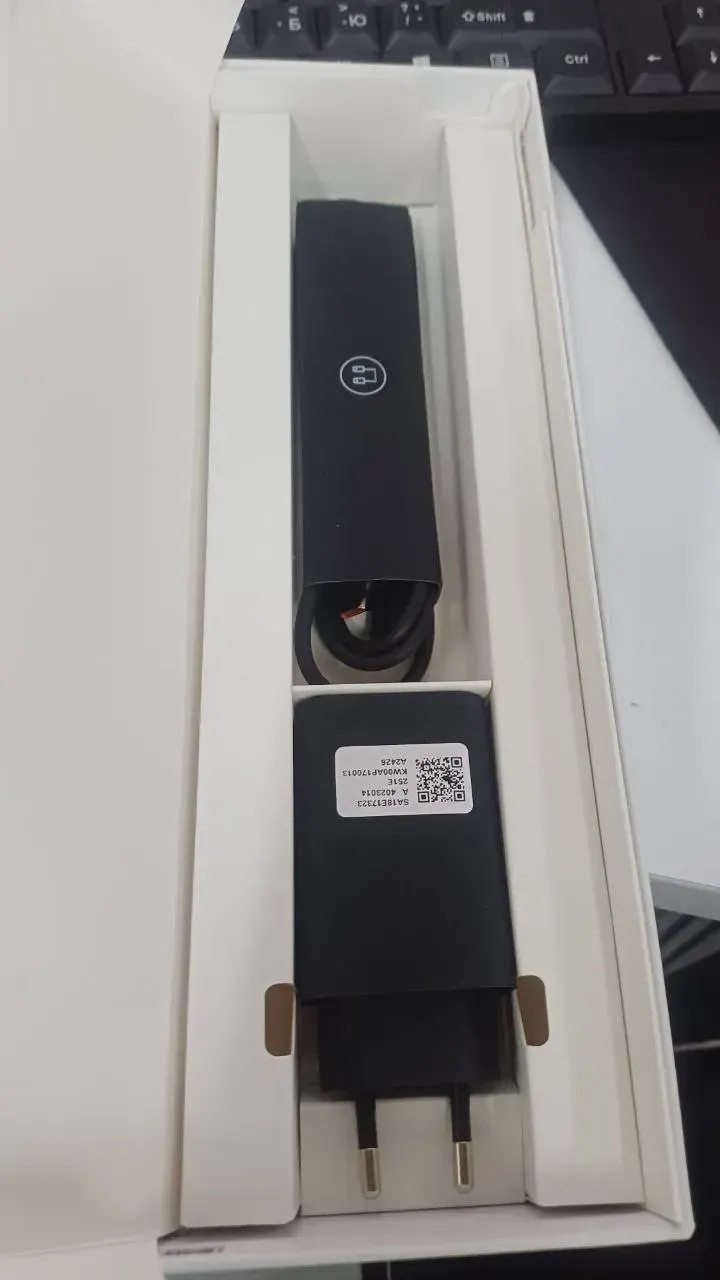 Планшет Lenovo TB351FU 8G+256GLG-RU, Уценка — фото дефекта 3