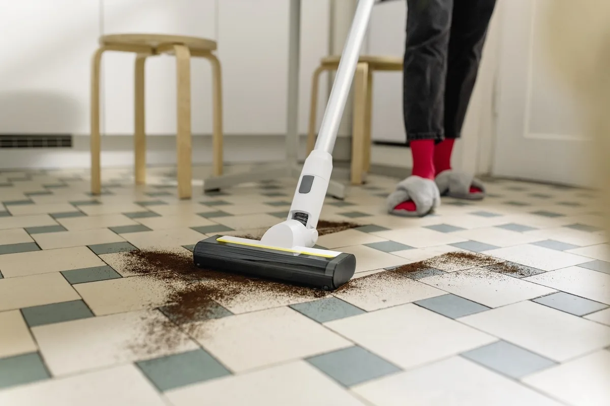 Беспроводной ручной пылесос Karcher KVA 2