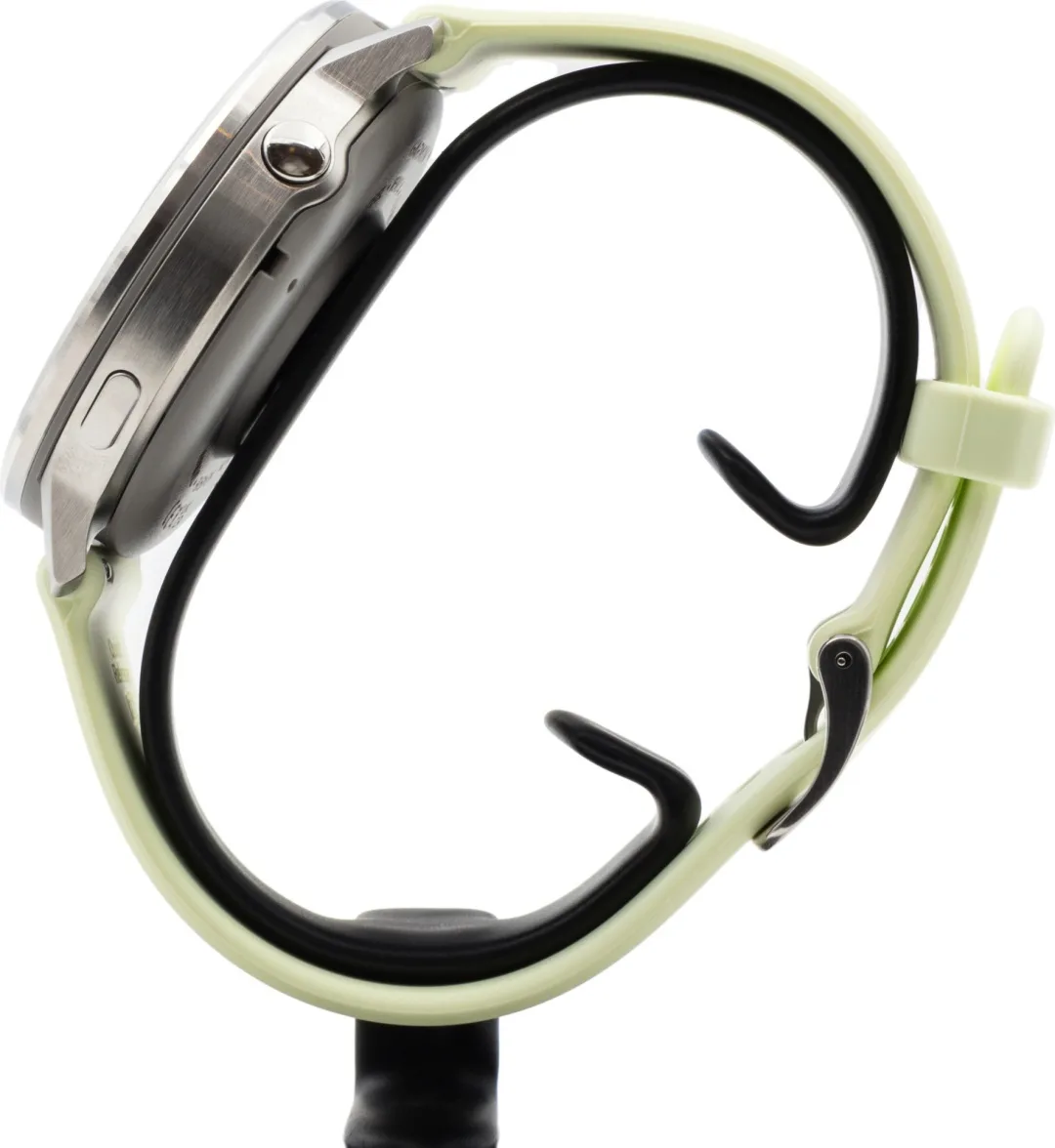 Смарт-часы Garmin Venu 4 45 мм серебристый-желтый (03014-02)