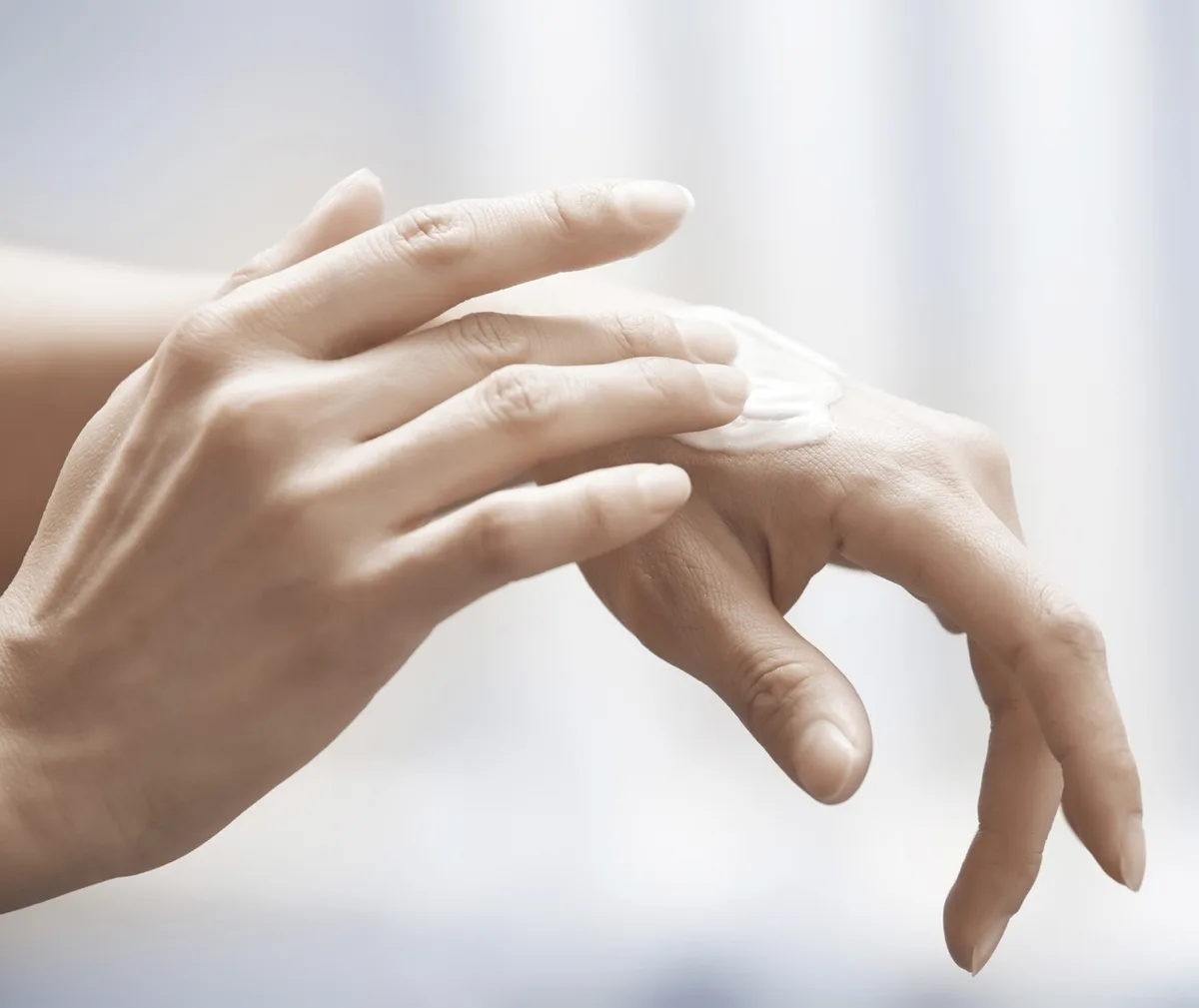 Крем для рук Bioderma Atoderm mains & ongles 50 мл (4193)