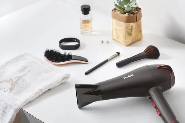 Фен Tefal HV5700D8 Черный