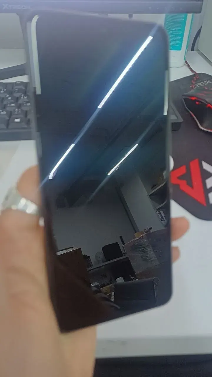 Смартфон Redmi Note 15 Pro 8/256GB Black, Уценка — фото дефекта 2