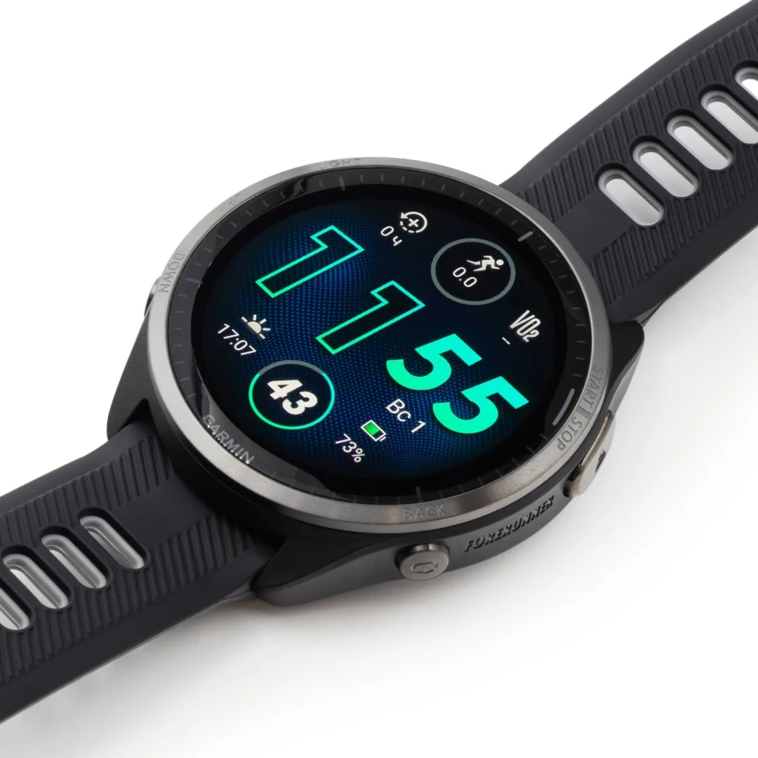 Смарт-часы Garmin Forerunner 965 черный (02809-10)