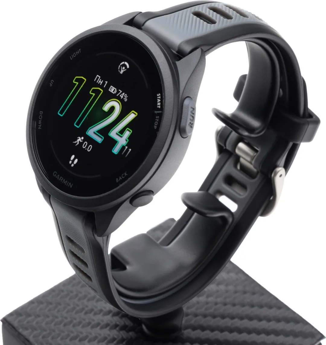 Смарт-часы Garmin Forerunner 165 черный-серый (02863-20)