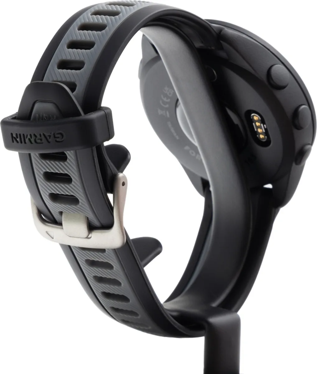 Смарт-часы Garmin Forerunner 165 черный-серый (02863-20)