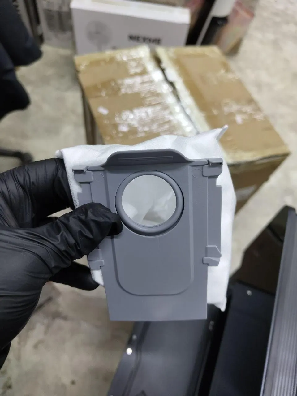 Робот-пылесос Roborock S9 MaxV Ultra Черный, Уценка — фото дефекта 4
