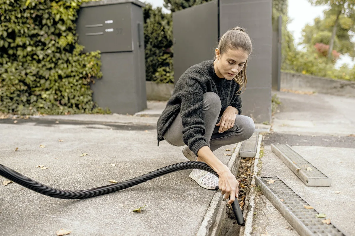 Пылесос Karcher WD 2 Plus V-12/4/18/C (YYY)