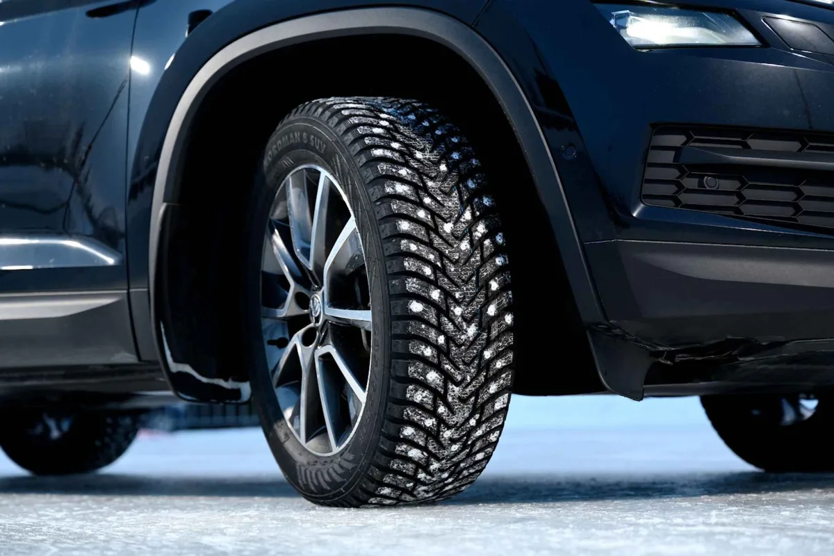 Шина Ikon Character Ice 8 SUV 235/50R19 103T ШИП
