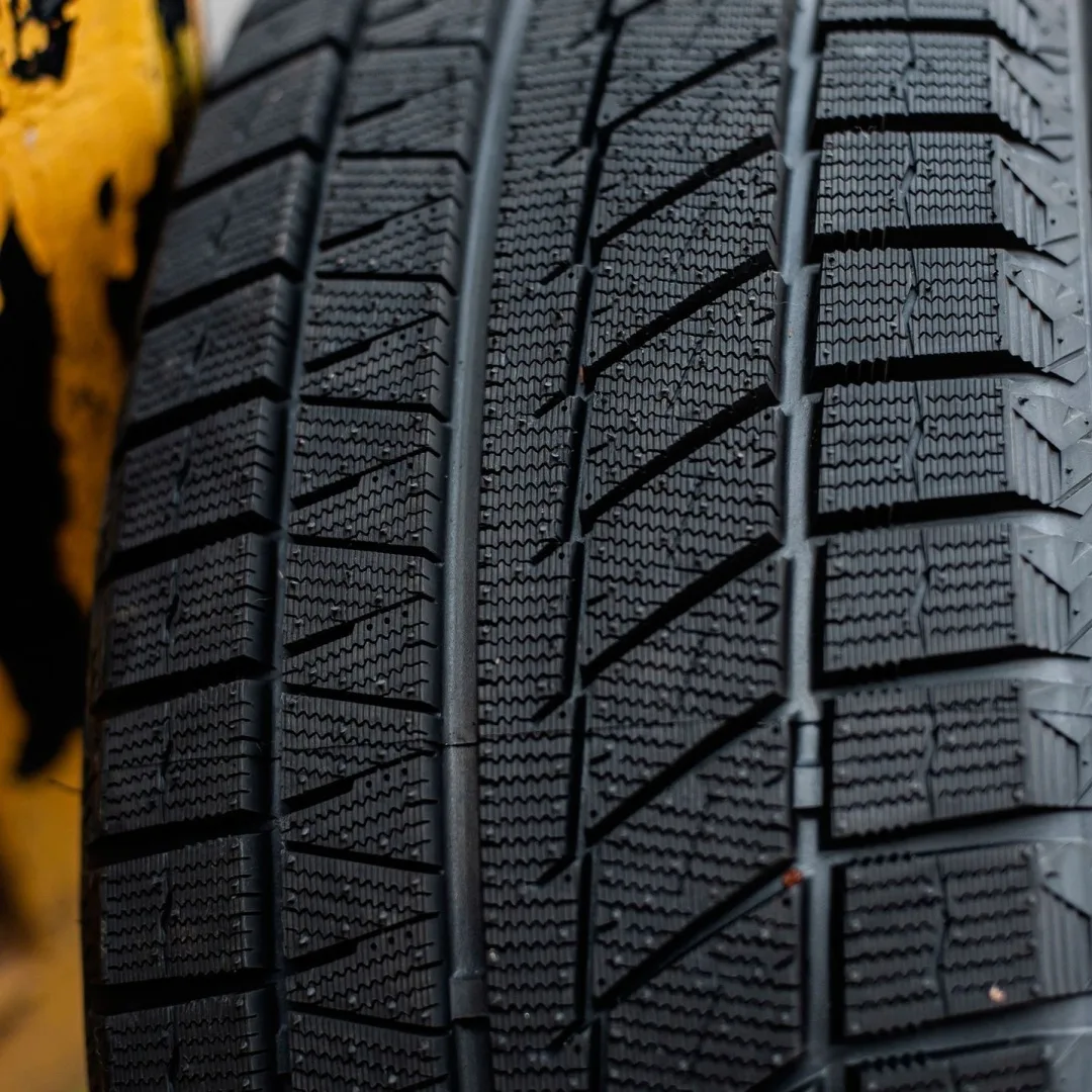 Шина Sailun Ice Blazer Arctic Evo 225/55R18 102H ЗИМ