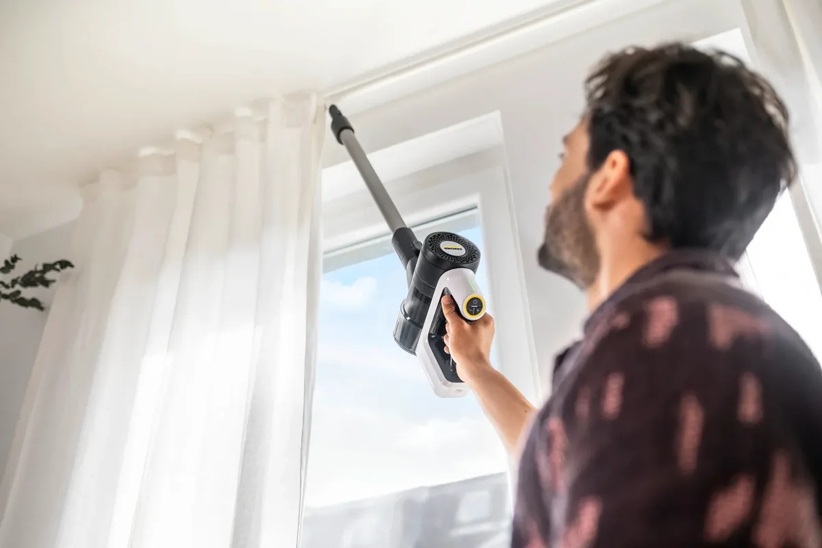 Аккумуляторный пылесос Karcher VCS 3 Nano Complete