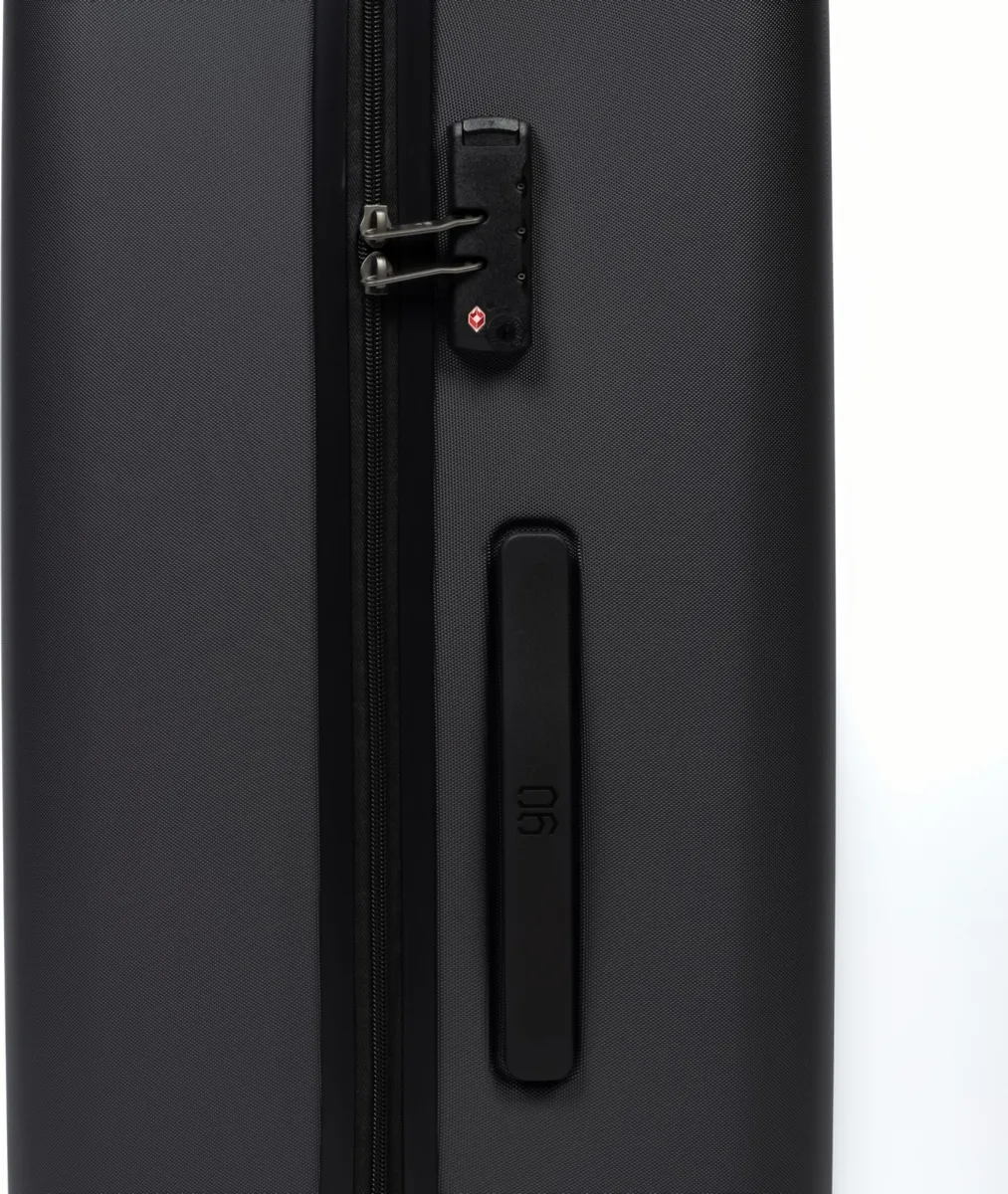 Чемодан NINETYGO Danube MAX Luggage 28'' Black (0446)