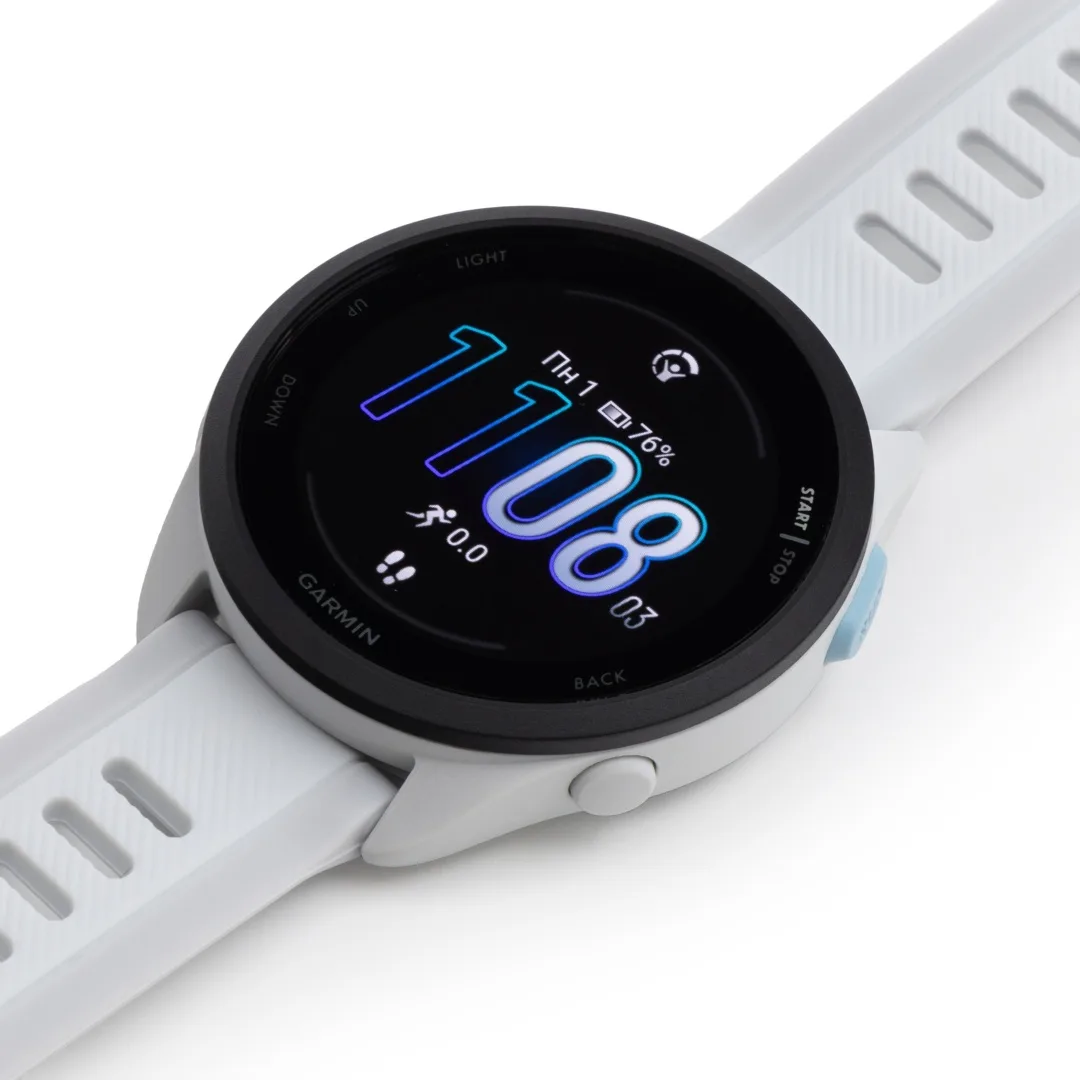 Смарт-часы Garmin Forerunner 165 белый (02863-21)