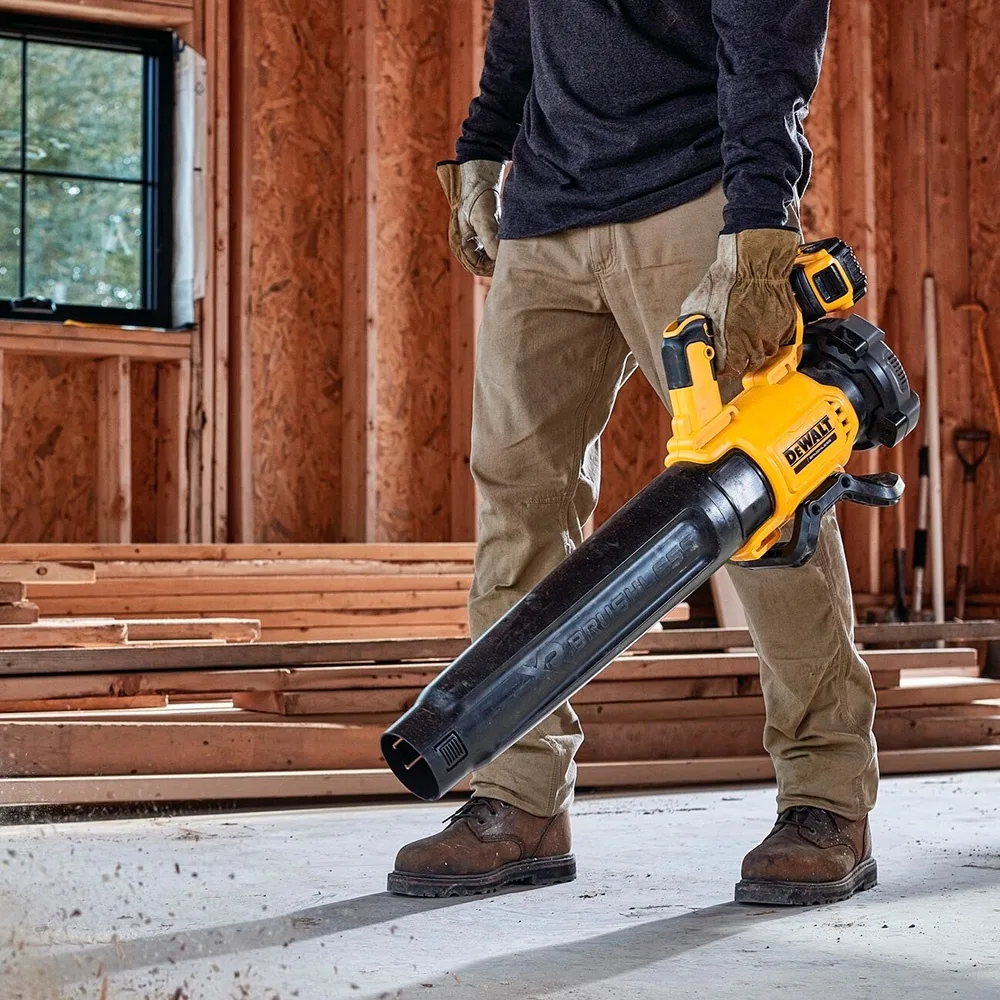 Воздуходувка DeWALT DCMBL562N-XJ