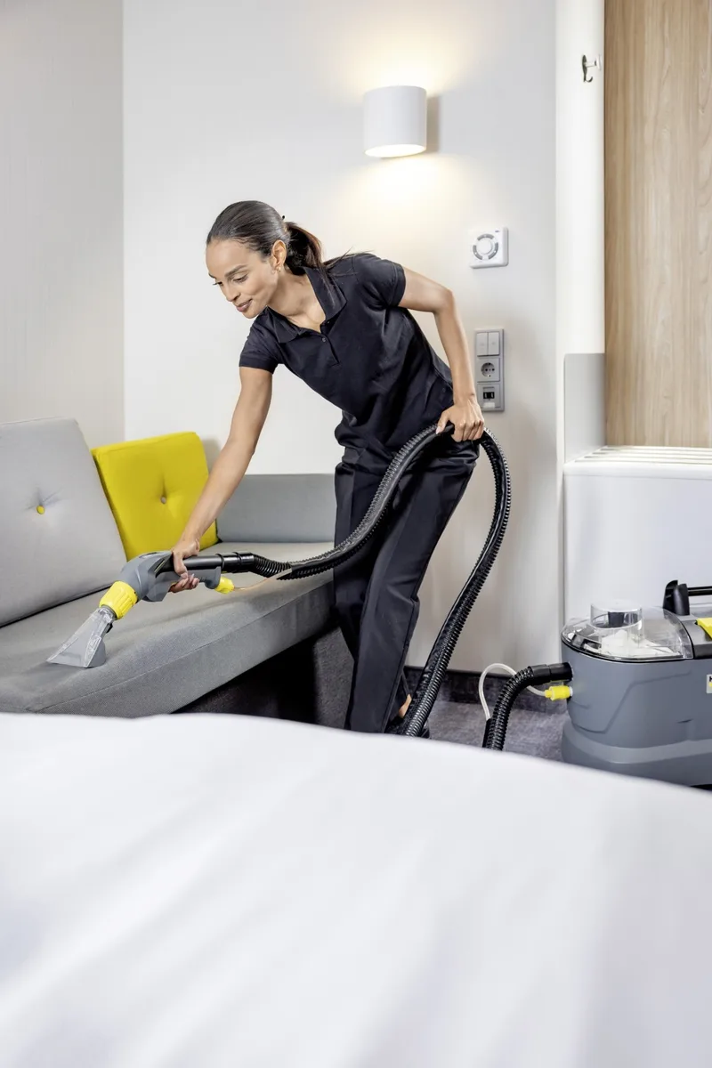 Моющий пылесос Karcher Puzzi 10/1 Edition