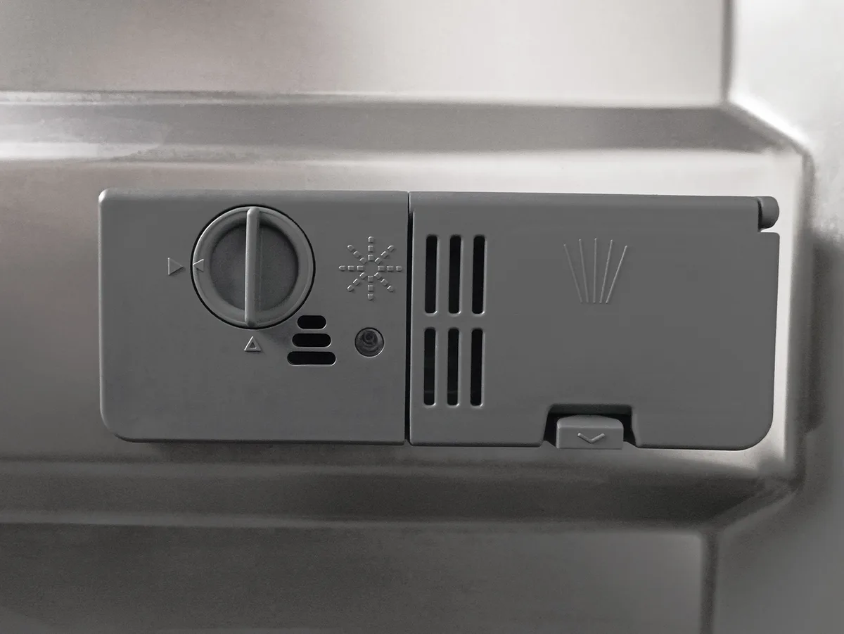 Посудомоечная машина Midea MDWB-6015BB серебристый