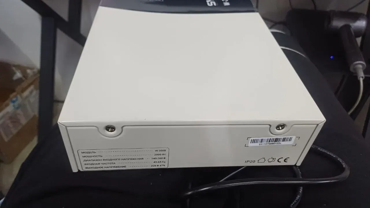 Стабилизатор SVC W-2000, Уценка — фото дефекта 2