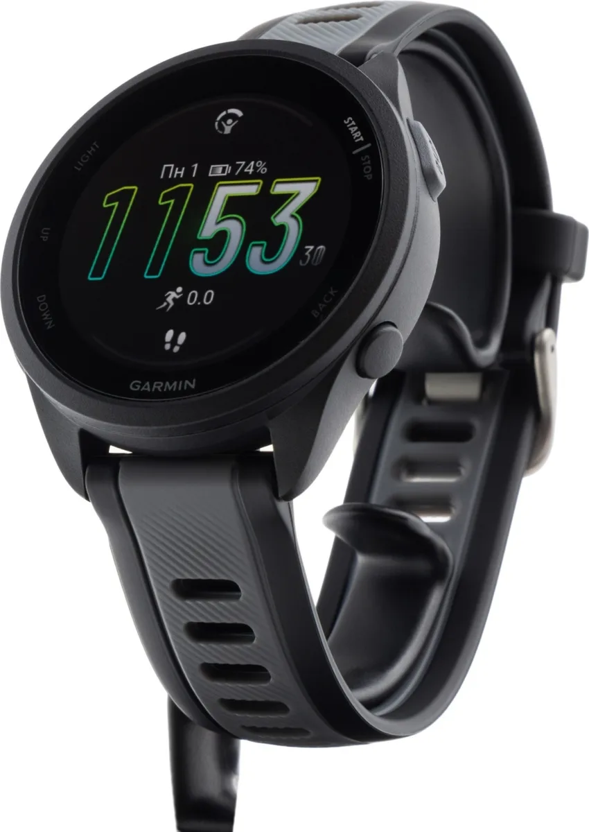 Смарт-часы Garmin Forerunner 165 черный-серый (02863-20)