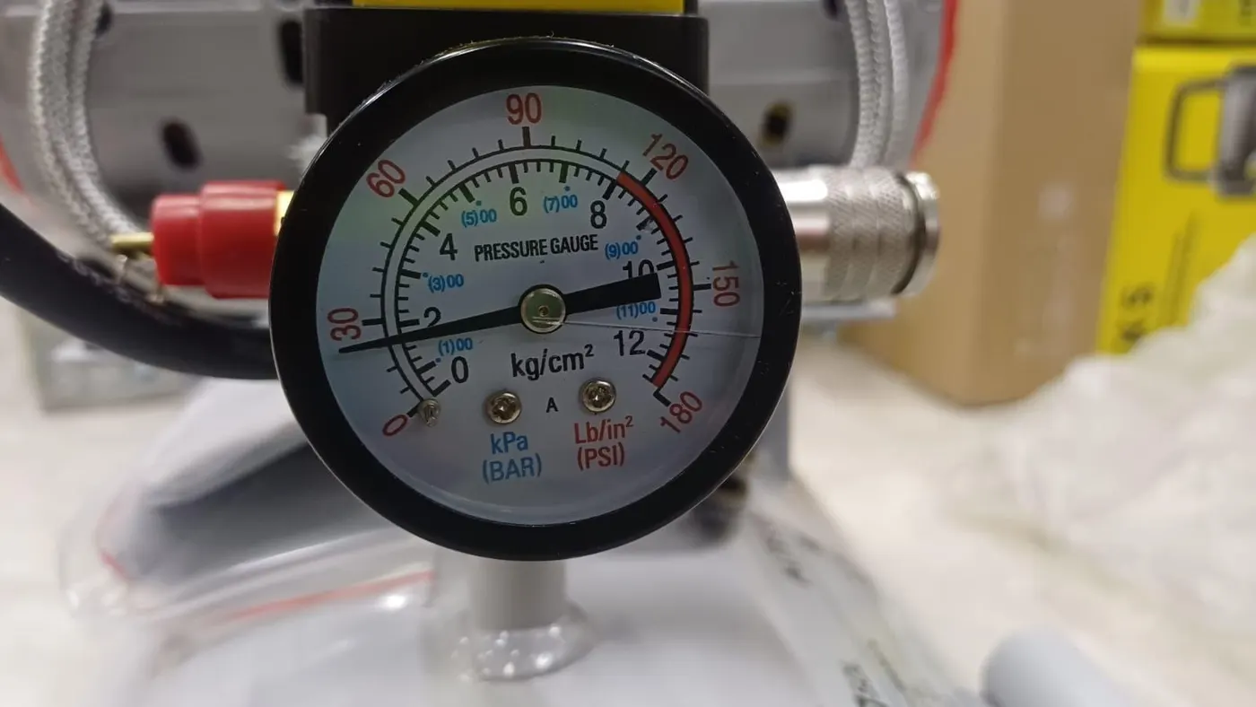 Компрессор безмаслянный ALTECO ACO 50L, Уценка — фото дефекта 4