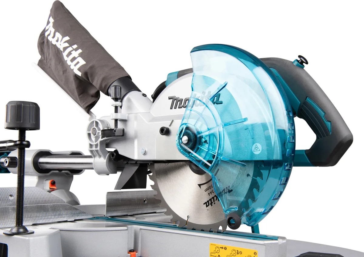 Пила торцовочная Makita LS0816F
