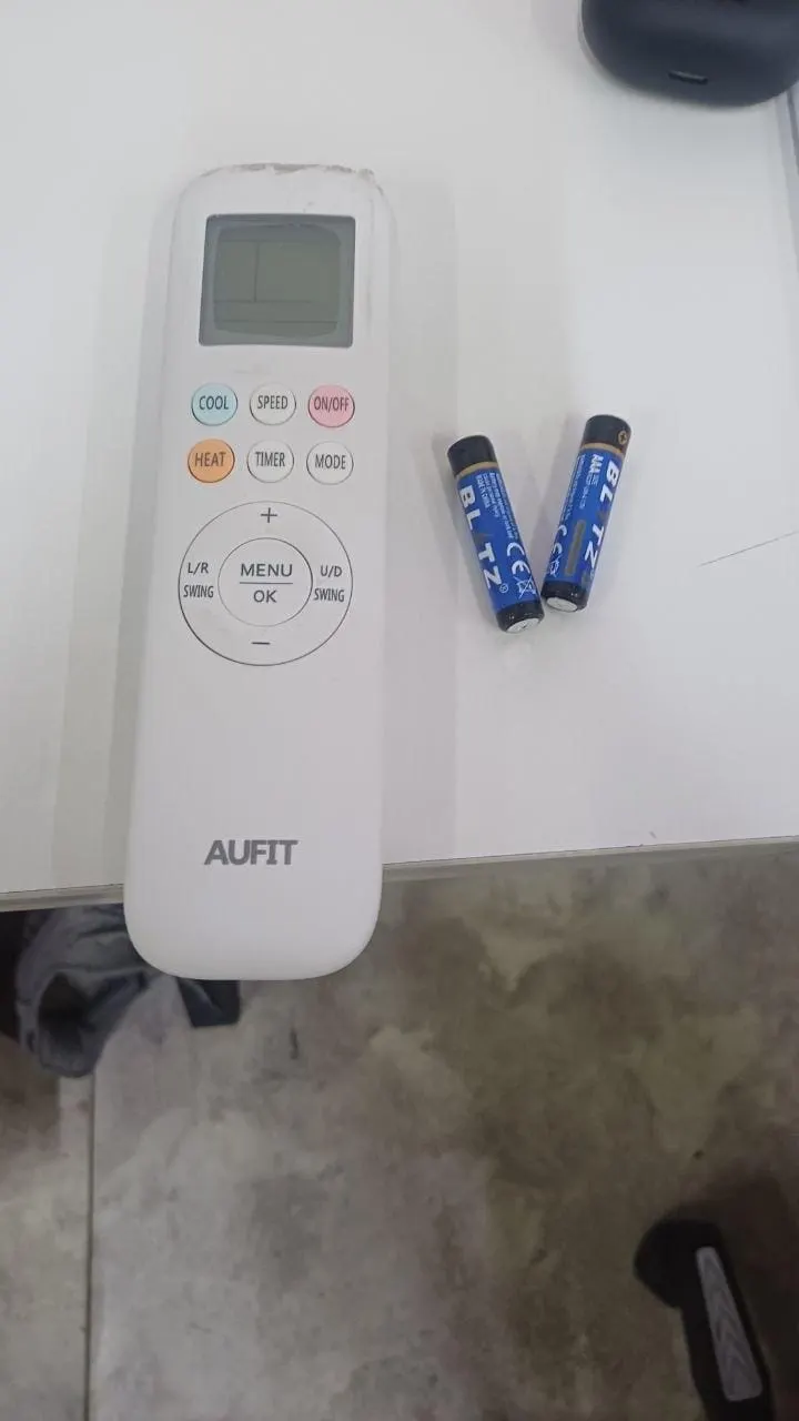 Кондиционер сплит-система AUFIT Inverter ASW-H09A4/FHR3DI (в комплекте с медными трубами) Белый, Уценка — фото дефекта 3