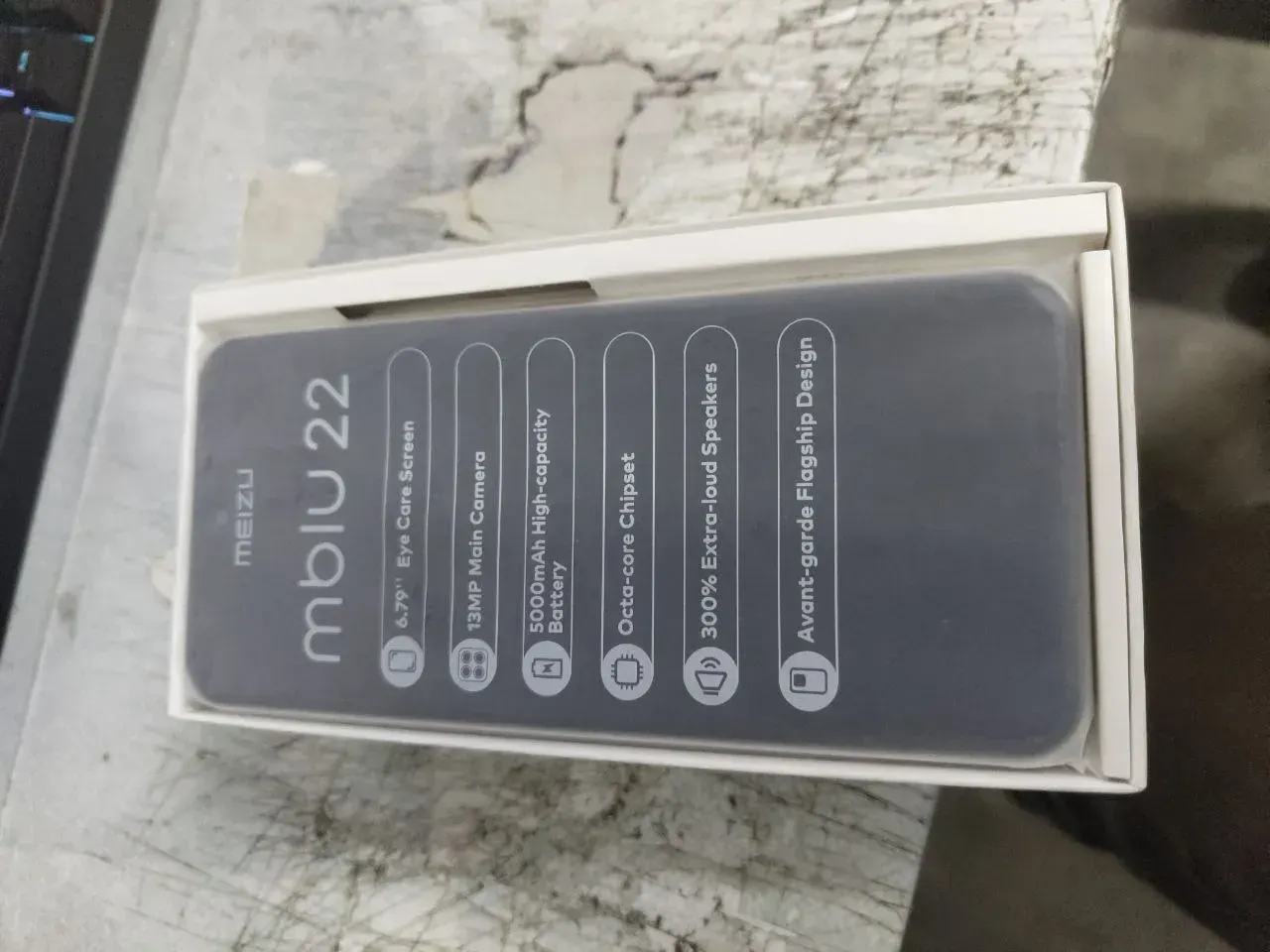 Смартфон Meizu Mblu 22 4 ГБ/128 ГБ Белый, Уценка — фото дефекта 9