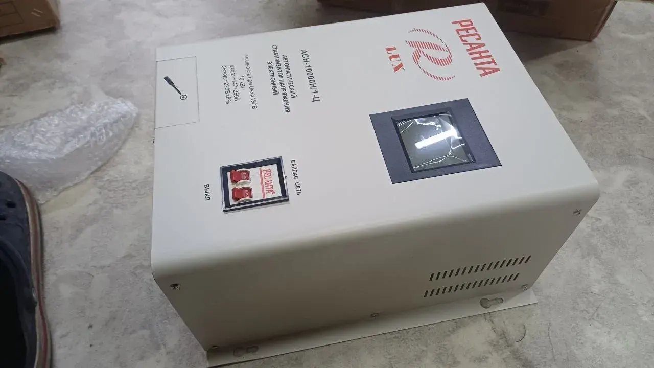 Стабилизатор Ресанта ACH-10000H/1-Ц, Уценка — фото дефекта 2
