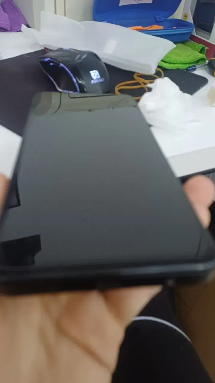 Смартфон Redmi A5 3/64GB Midnight Black, Уценка — фото дефекта 3