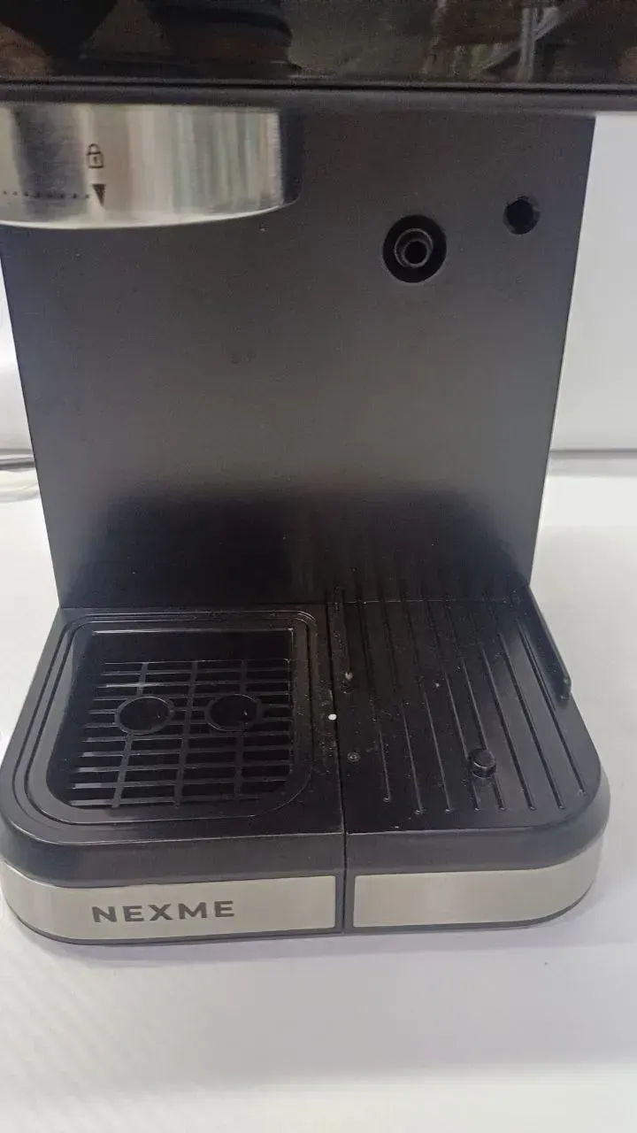 Кофемашина NEXME CM5610 Черный, Уценка