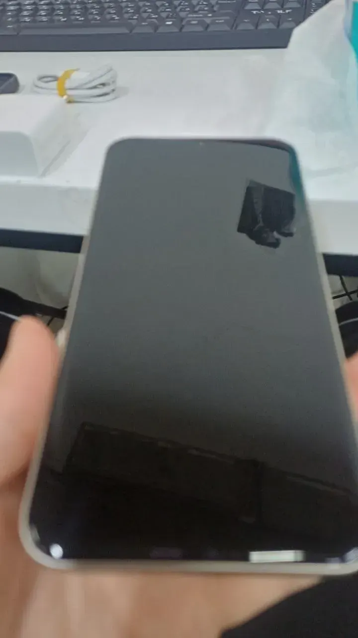 Смартфон Redmi Note 15 Pro+ 5G 12/512GB Mocha Brown, Уценка — фото дефекта 2