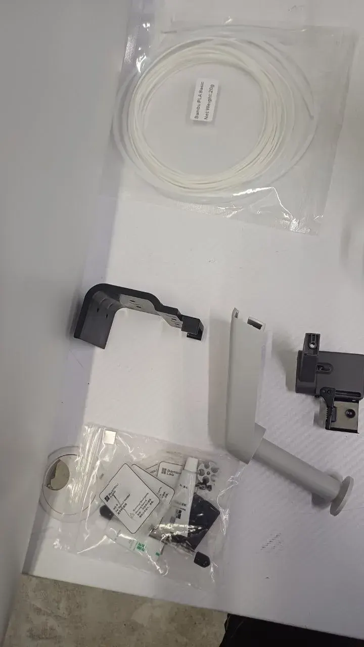Принтер 3D Bambu Lab A1 mini-Combo, Уценка — фото дефекта 5