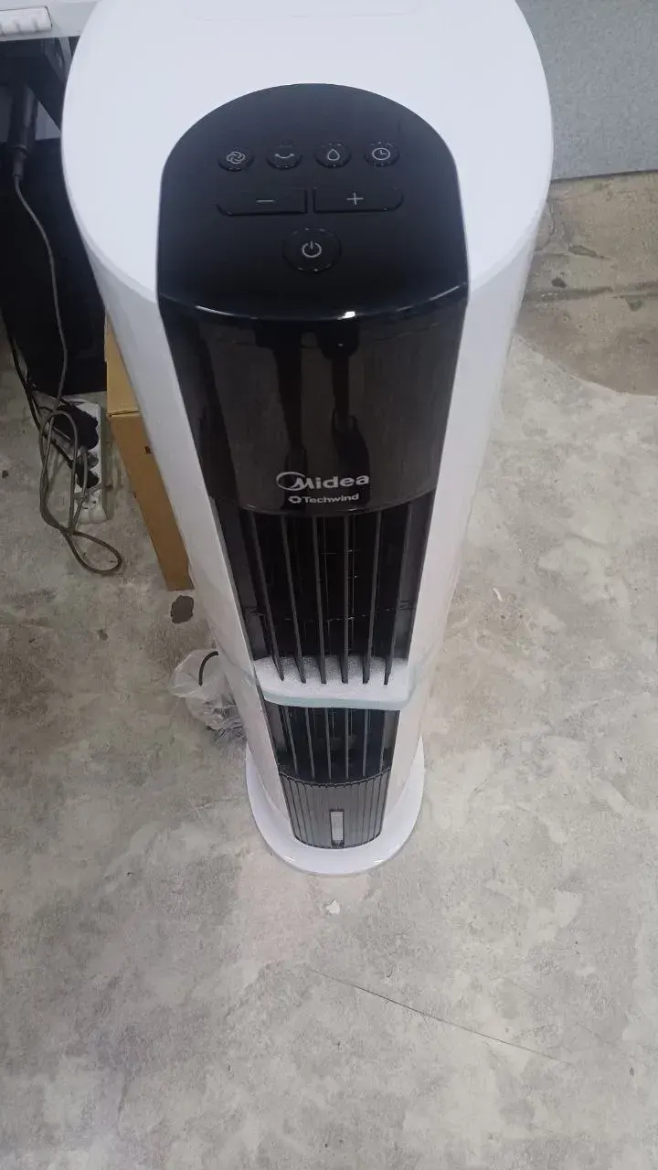 Воздухоохладитель Midea AC120-19ARB белый, Уценка — фото дефекта 2